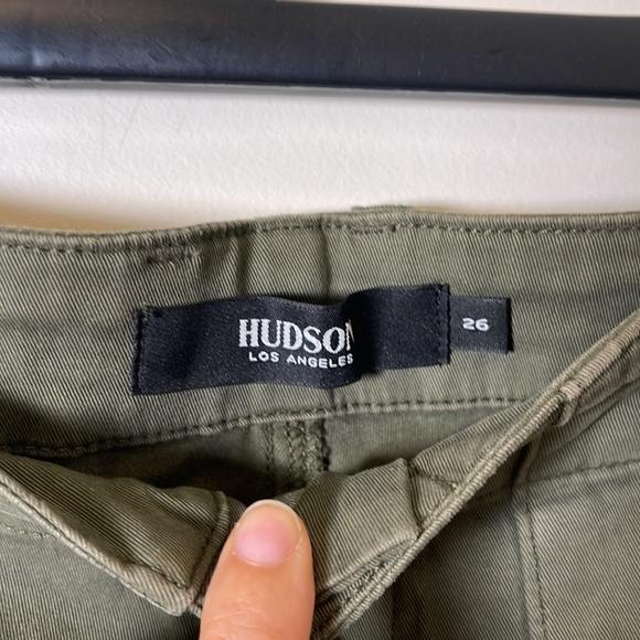 Hudson Jeans Jane Slim Cropped Cargo Pants in Army Green - Picture 4 of 6